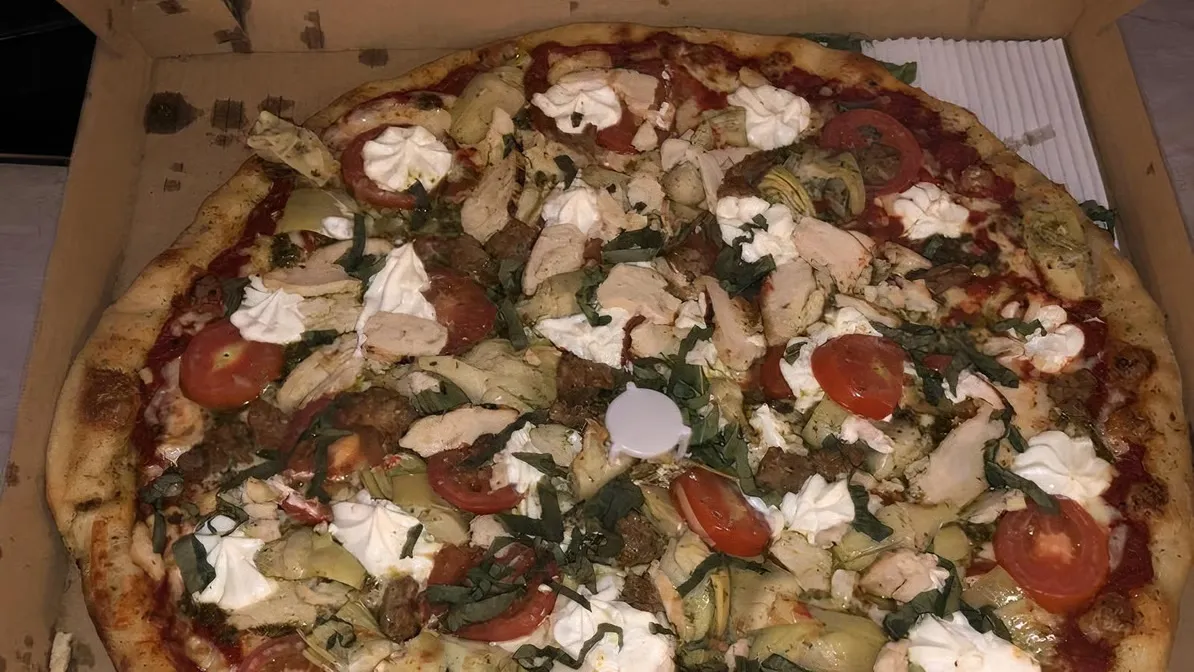 Skinny Greek Pizza